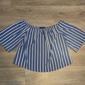 Ambiance Women’s (S) Striped off the shoulder top